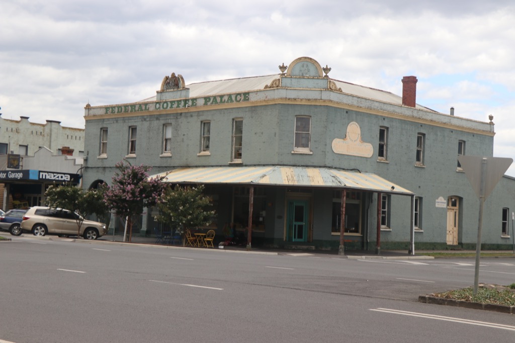 05. Yarram old buildings – IMG_9549 – kezadez-go